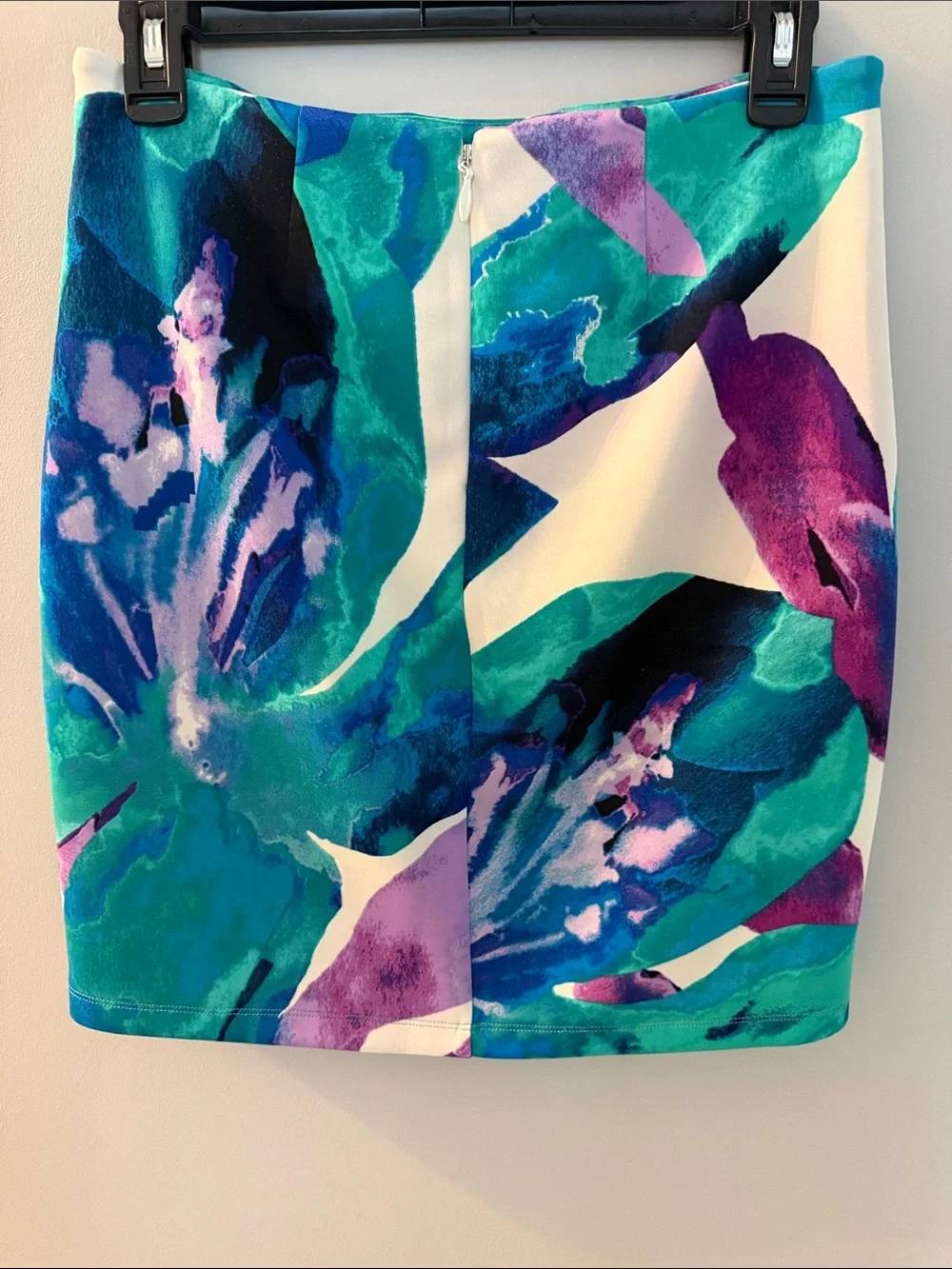 BEBE Teal, Blue & Purple Abstract Pencil Skirt, M